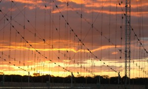 Airglow as indicator of ionospheric (and thus RF) conditions?